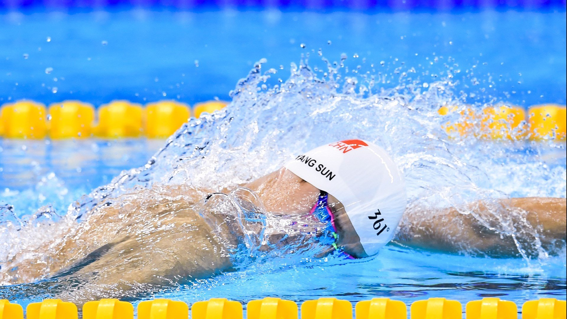 《跨界IP合作:电竞带动周边娱乐产业繁荣》,跨境电竞