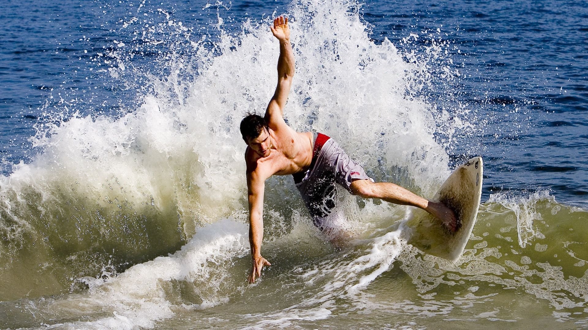 山地自行车跨越挑战赛，越野骑行乐趣多多，山地车越野比赛